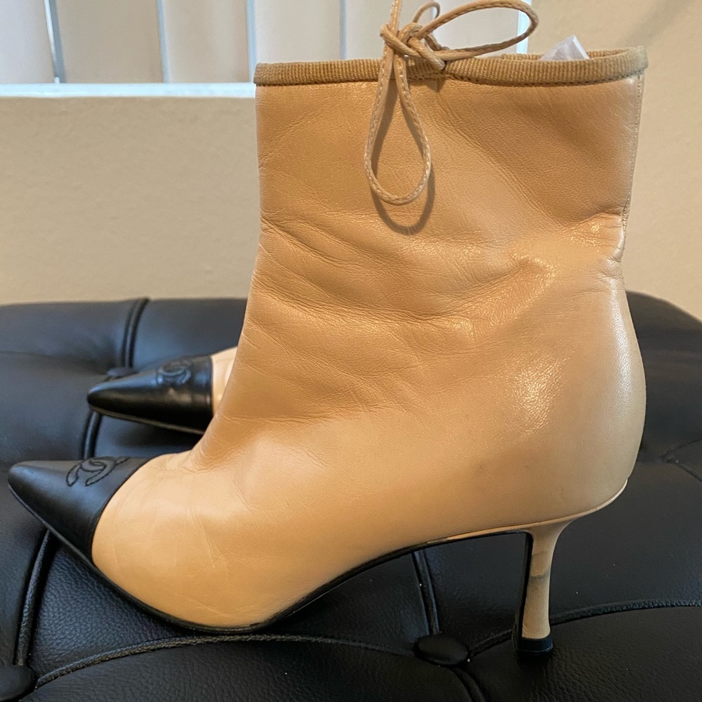 Authentic CHANEL Classic Two-toned boots size 6/36